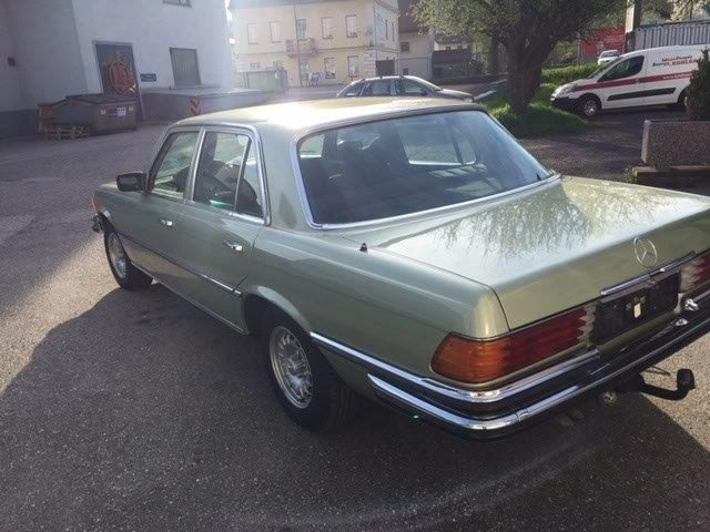 Mercedes-Benz W116 350 SE in Hellgrün