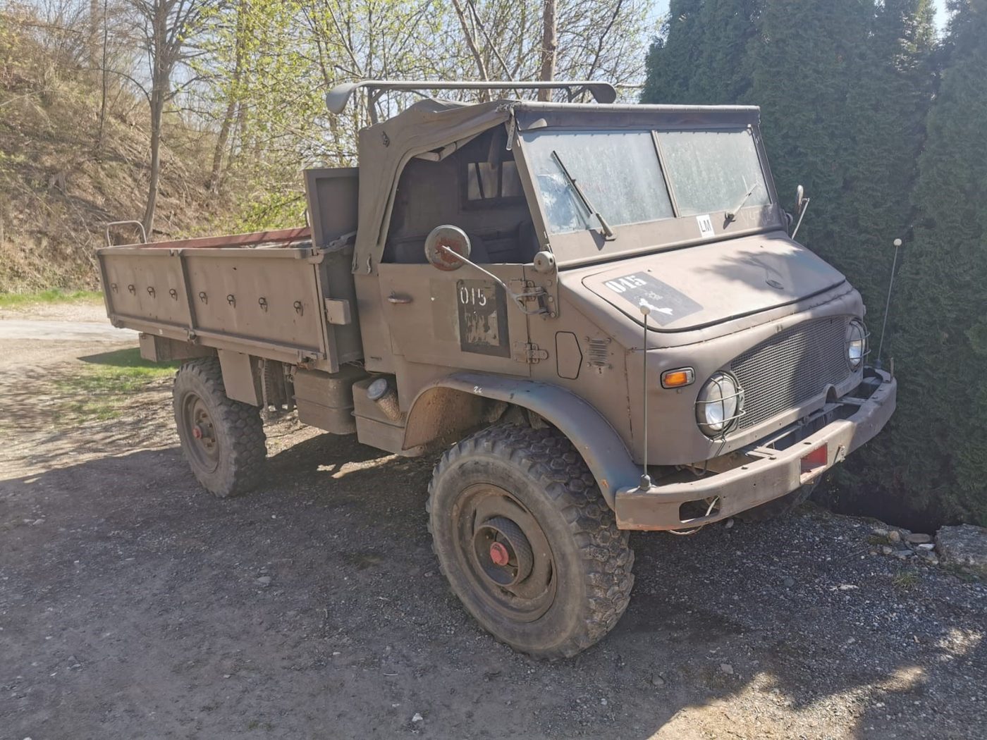Mercedes-Benz Unimog 404S, belgisches Militärfahrzeug